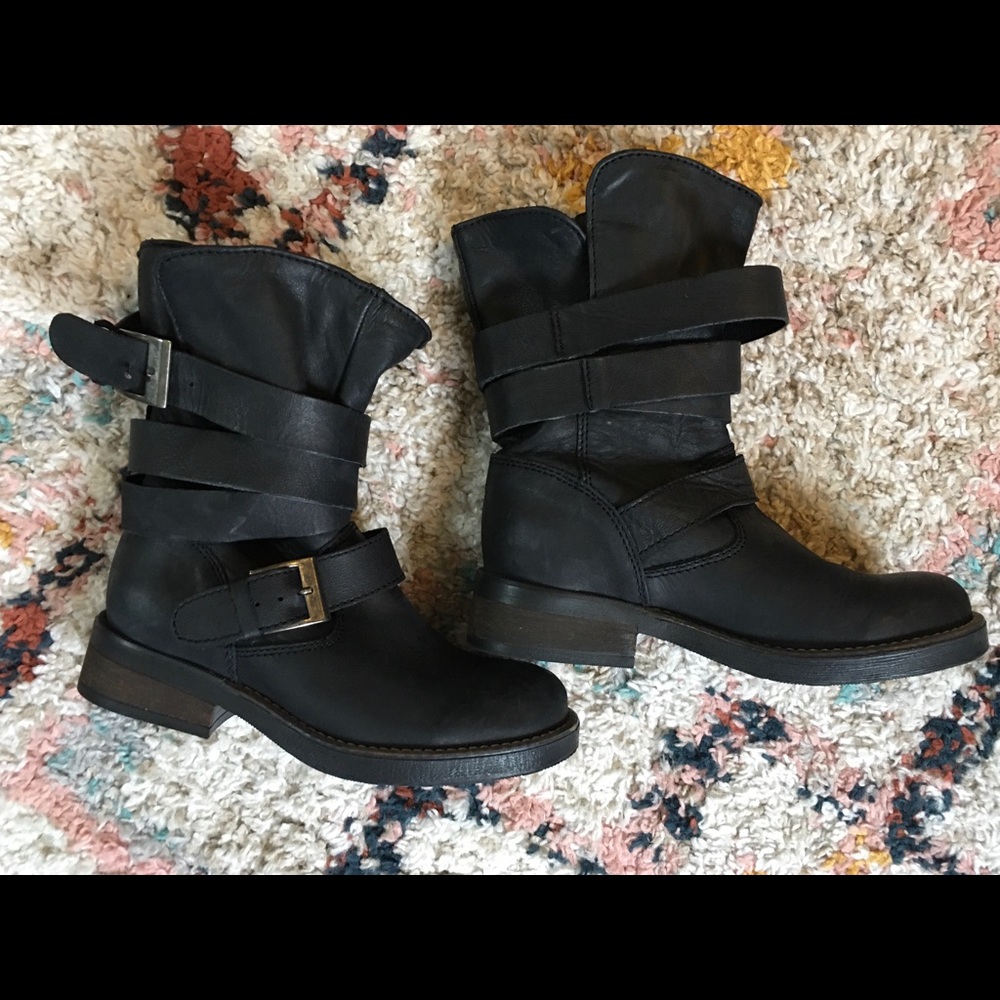 Steve Madden Brenden wrapped black leather boots
